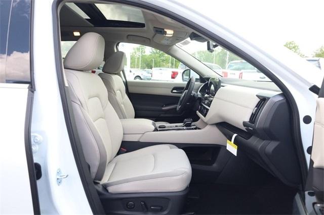 2025 Nissan Pathfinder Vehicle Photo in Hazelwood, MO 63042