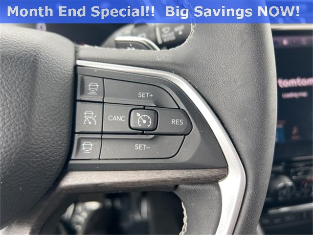 2023 Jeep Grand Cherokee L Vehicle Photo in GREEN BAY, WI 54304-5303