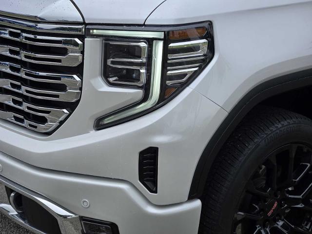 2023 GMC Sierra 1500 Vehicle Photo in DENTON, TX 76210-9321