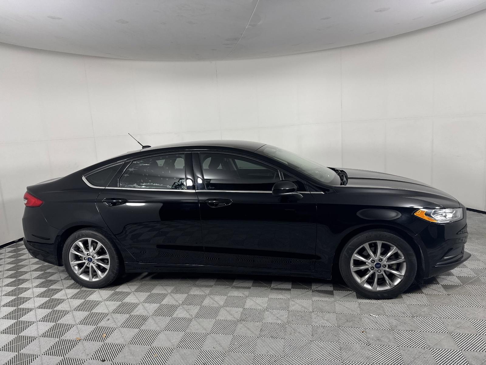 2017 Ford Fusion Vehicle Photo in GEORGETOWN, TX 78626-7508