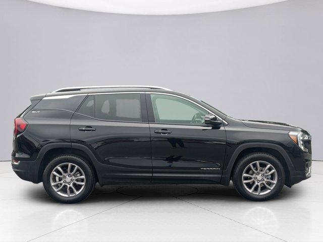 2024 GMC Terrain Vehicle Photo in LEOMINSTER, MA 01453-2952