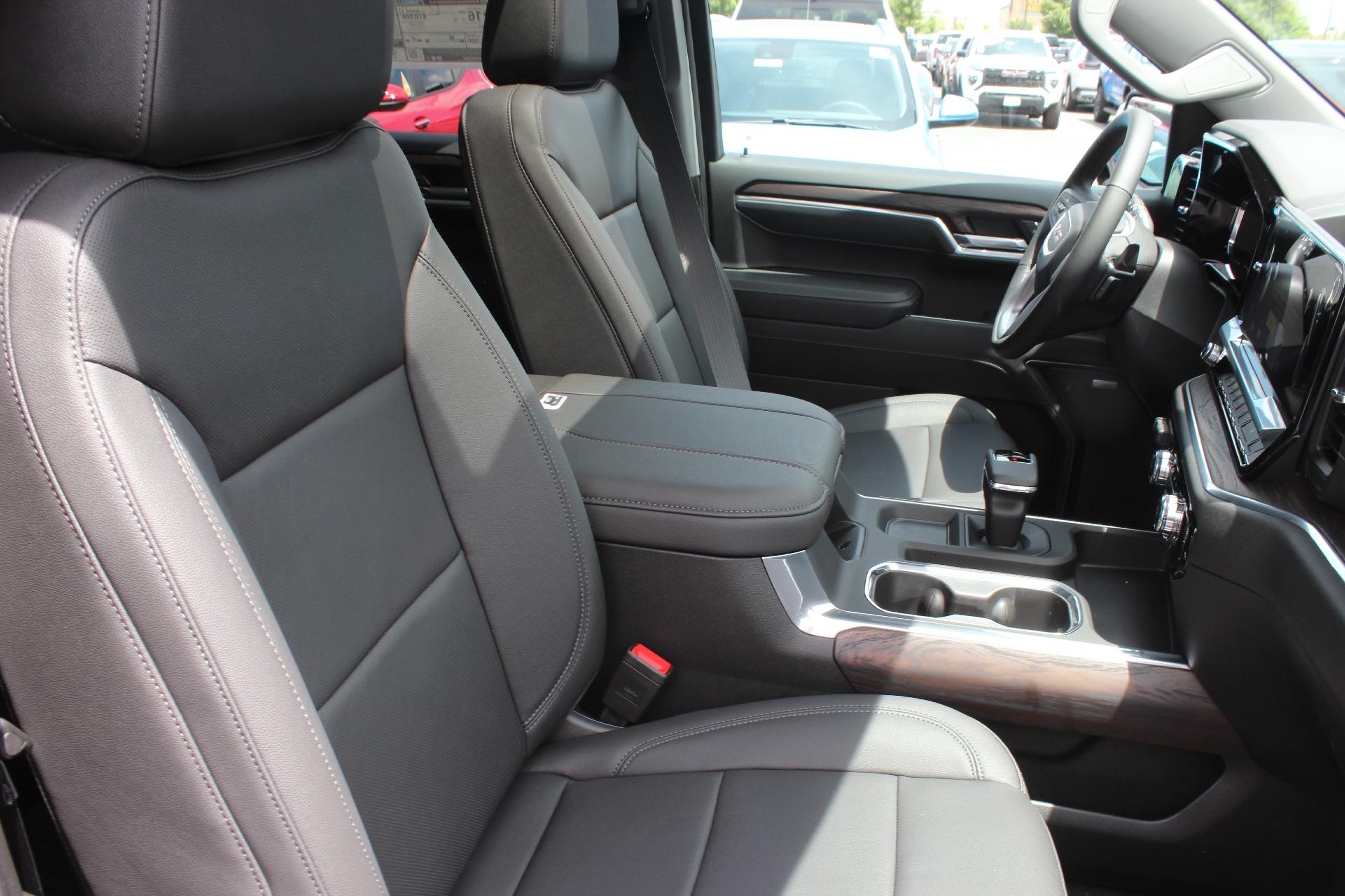 2025 GMC Sierra 1500 Vehicle Photo in AURORA, CO 80012-4011