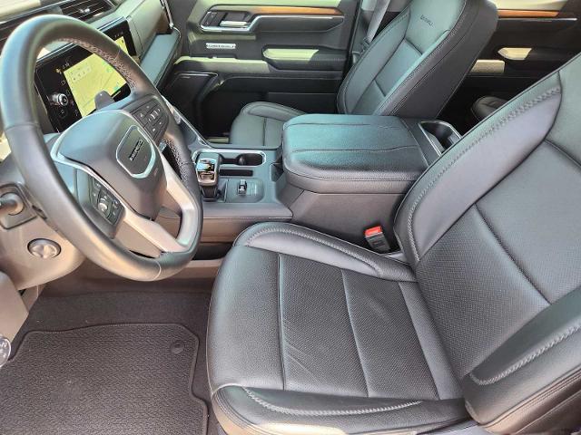 2025 GMC Sierra 1500 Vehicle Photo in DENTON, TX 76210-9321