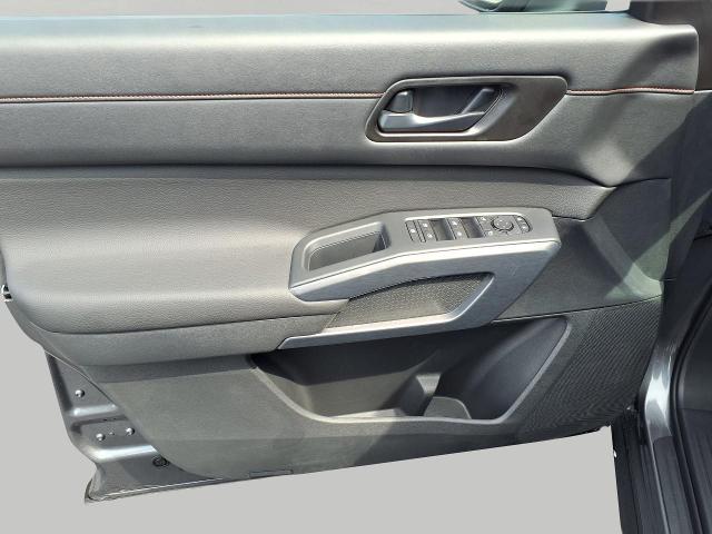 2025 Nissan Pathfinder Vehicle Photo in Oshkosh, WI 54904