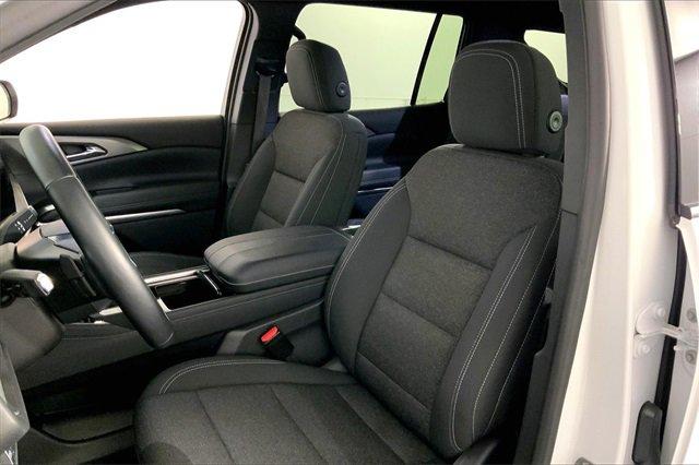 2024 Chevrolet Traverse Vehicle Photo in KANSAS CITY, MO 64114-4502