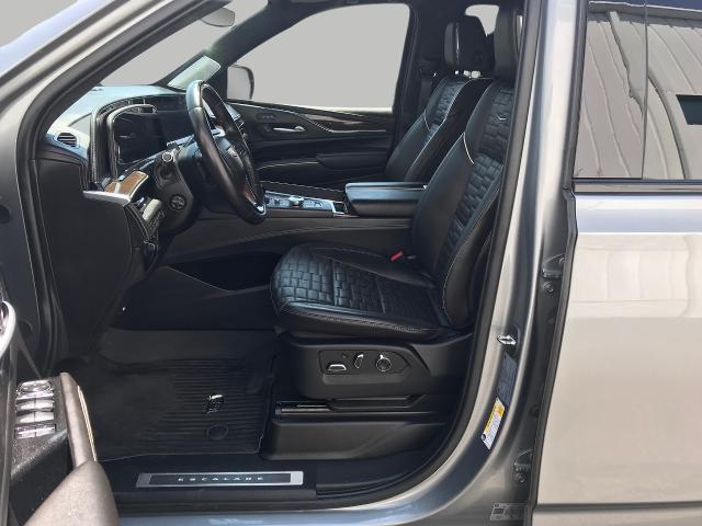 2023 Cadillac Escalade Vehicle Photo in GREEN BAY, WI 54303-3330