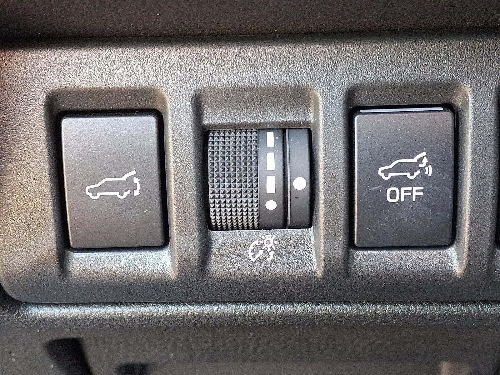 2025 Subaru Outback Vehicle Photo in Easton, PA 18045