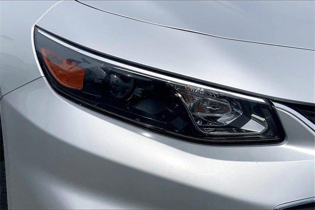2018 Chevrolet Malibu Vehicle Photo in INDEPENDENCE, MO 64055-1377