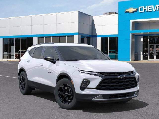 2025 Chevrolet Blazer Vehicle Photo in MOON TOWNSHIP, PA 15108-2571