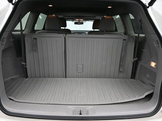 2016 Toyota Highlander Vehicle Photo in Marion, IA 52302
