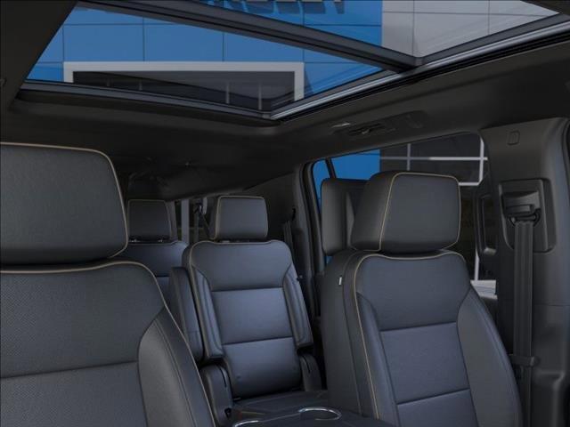 2025 Chevrolet Suburban Vehicle Photo in EMPORIA, VA 23847-1235