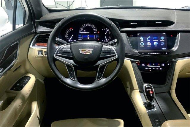 2017 Cadillac XT5 Vehicle Photo in TOPEKA, KS 66609-0000