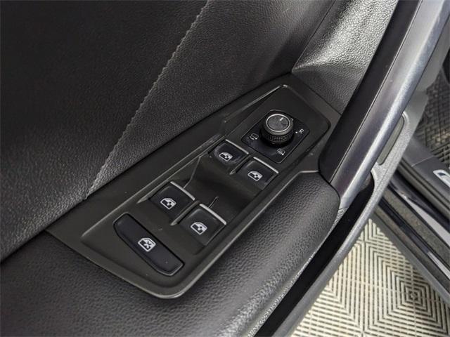2021 Volkswagen Tiguan Vehicle Photo in ENGLEWOOD, CO 80113-6708