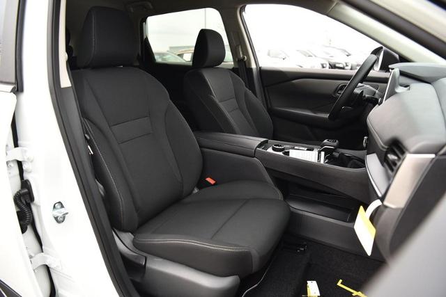 2025 Nissan Rogue Vehicle Photo in Ballwin, MO 63011