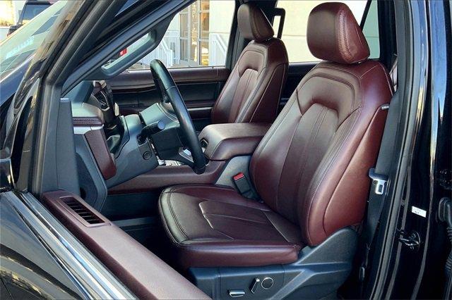 2022 Ford Expedition Vehicle Photo in TOPEKA, KS 66609-0000