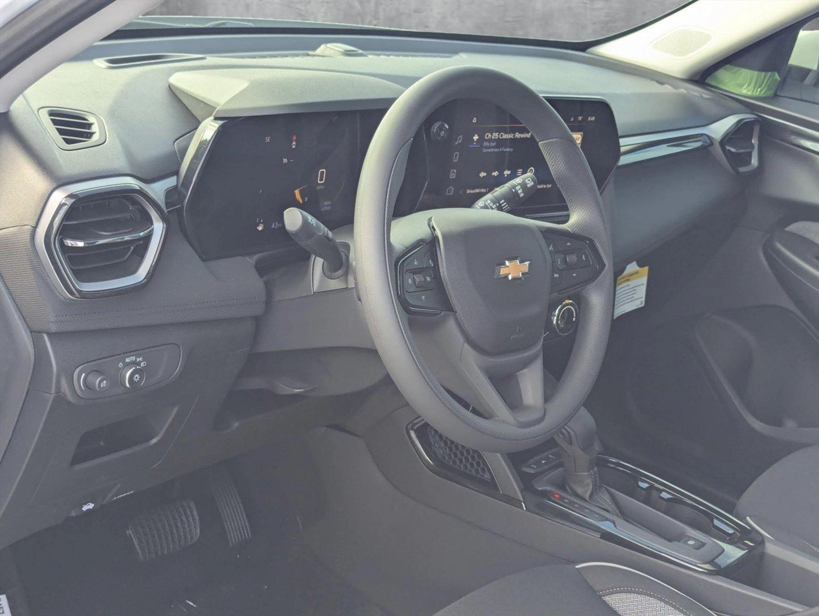 2025 Chevrolet Trailblazer Vehicle Photo in PEMBROKE PINES, FL 33024-6534