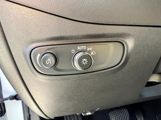 2022 Chevrolet Equinox Vehicle Photo in Roslyn, NY 11576