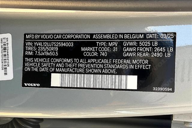 2025 Volvo XC40 Vehicle Photo in Grapevine, TX 76051