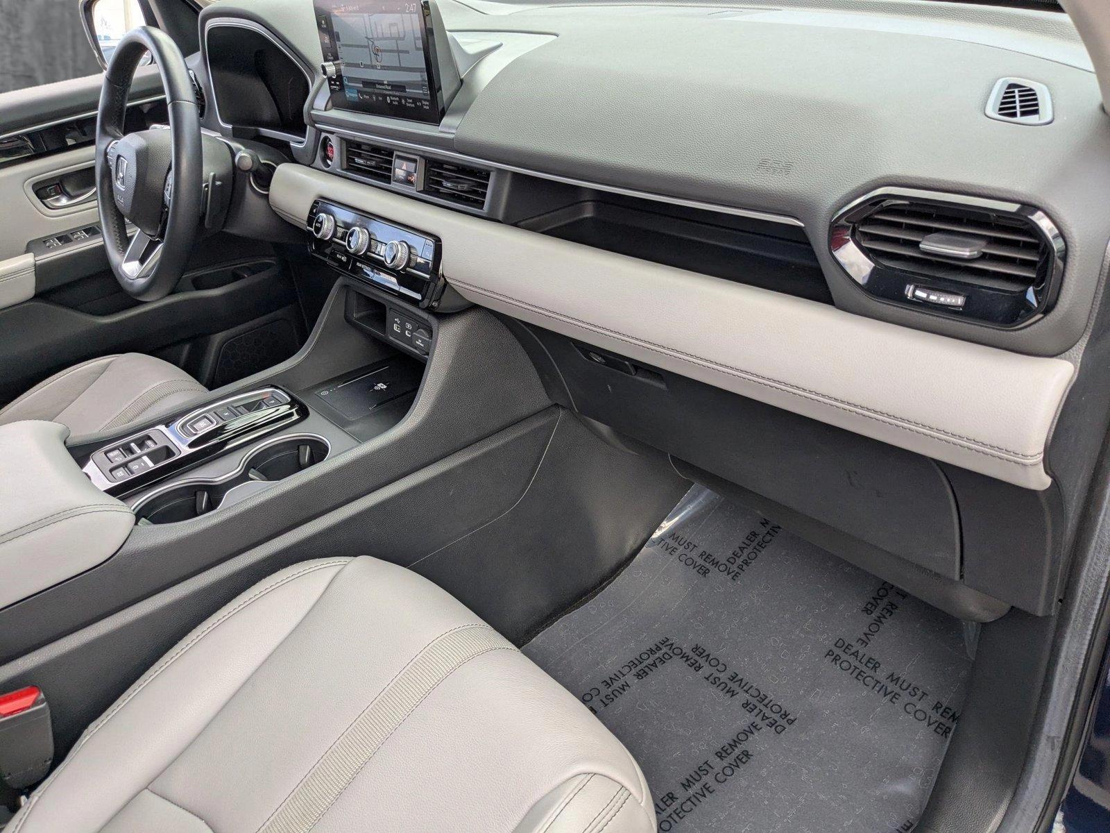 2024 Honda Pilot Vehicle Photo in Miami, FL 33015