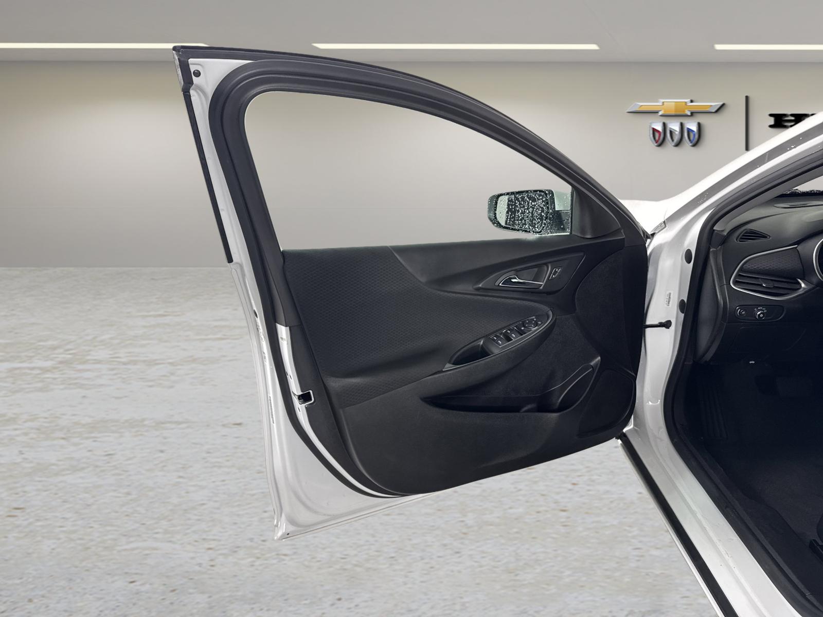 2023 Chevrolet Malibu Vehicle Photo in GEORGETOWN, TX 78626-7508