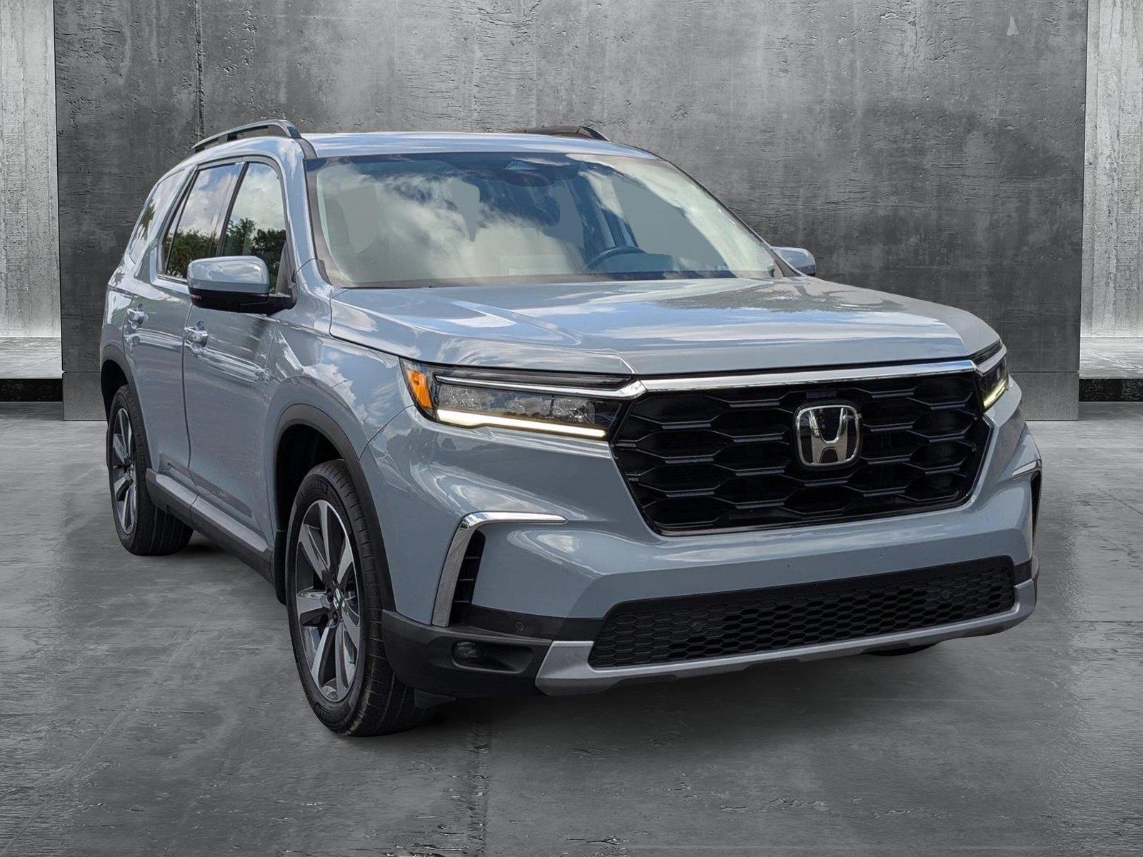 2023 Honda Pilot Vehicle Photo in Miami, FL 33015