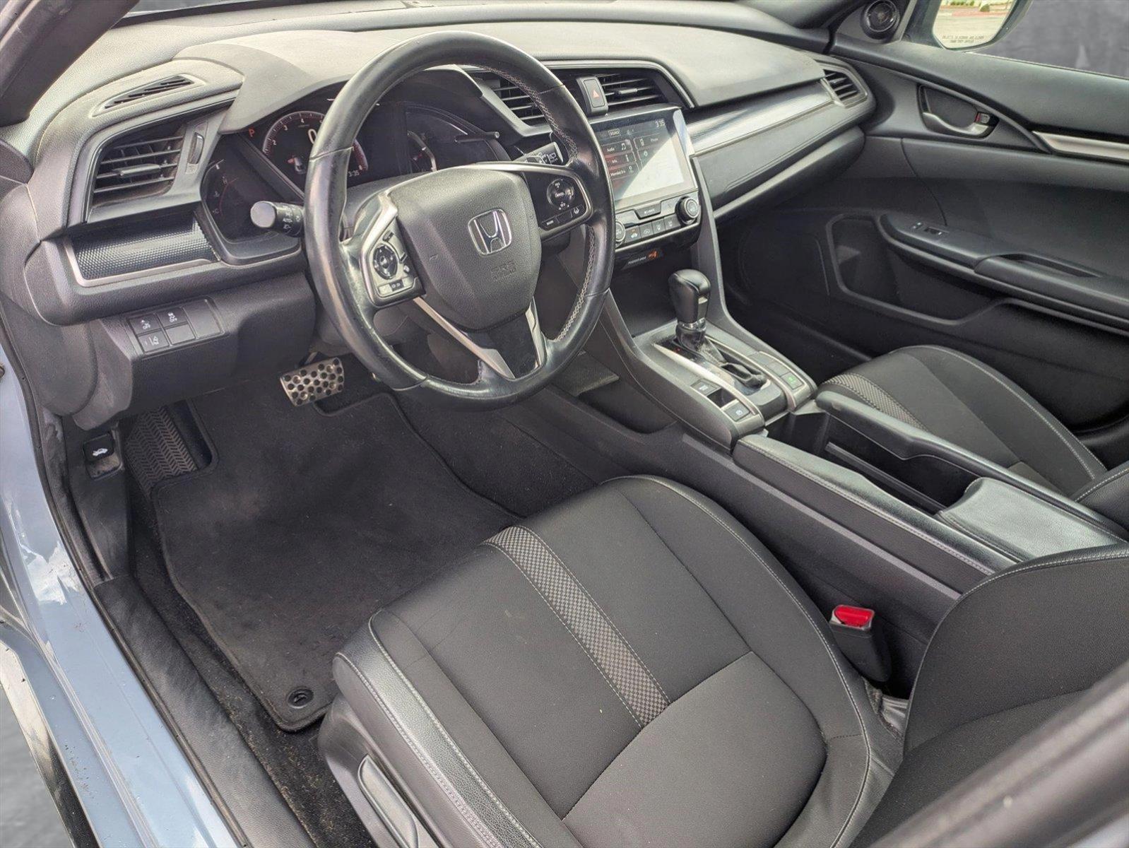 2021 Honda Civic Hatchback Vehicle Photo in Valencia, CA 91355-1794