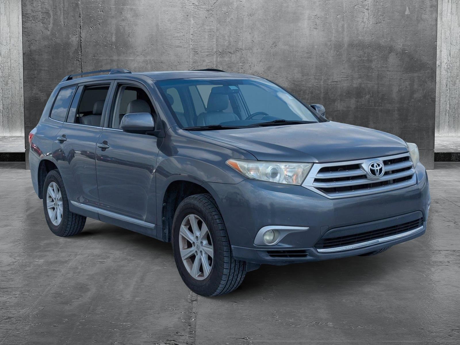 2013 Toyota Highlander Vehicle Photo in Ft. Myers, FL 33907