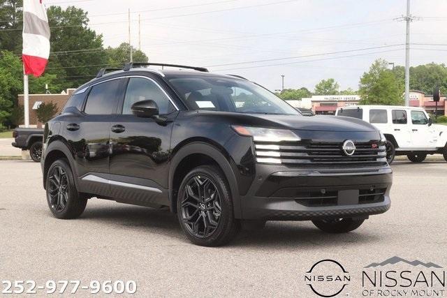 2025 Nissan Kicks SR photo 2