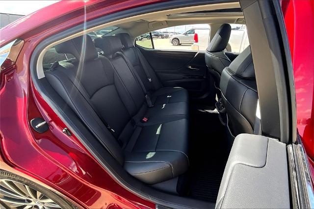 2025 Lexus ES 350 Vehicle Photo in Grapevine, TX 76051