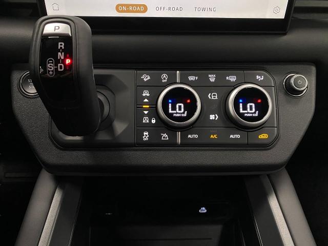 2025 Defender Vehicle Photo in Appleton, WI 54913