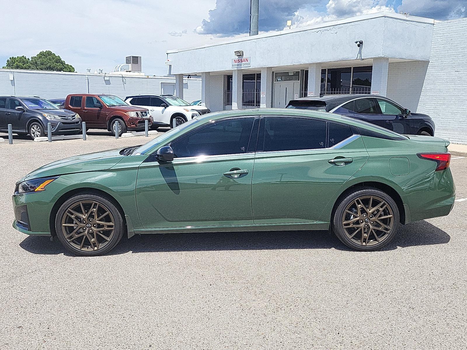 Used 2025 Nissan Altima SR with VIN 1N4BL4CW8SN356988 for sale in Albuquerque, NM