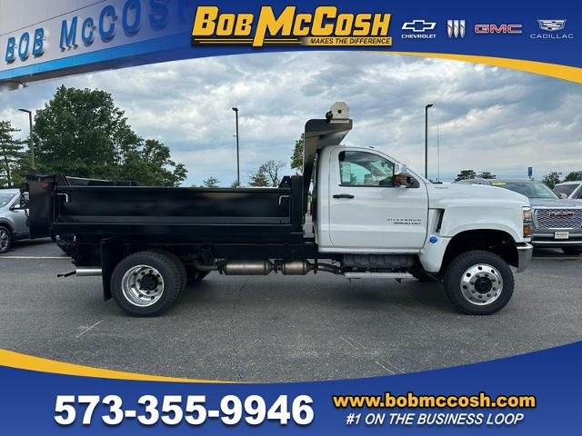 2024 Chevrolet Silverado 5500 HD Vehicle Photo in COLUMBIA, MO 65203-3903