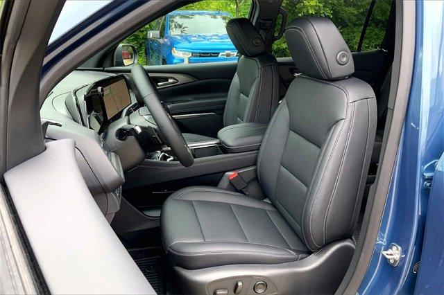2025 Chevrolet Traverse Vehicle Photo in KANSAS CITY, MO 64114-4502