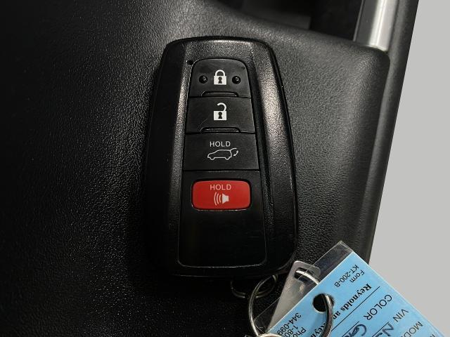 2022 Toyota Highlander Vehicle Photo in Appleton, WI 54913