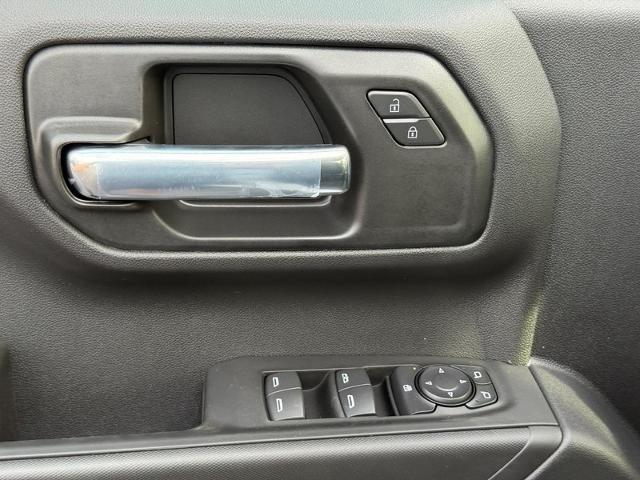 2026 GMC Sierra 1500 Vehicle Photo in COLUMBIA, MO 65203-3903