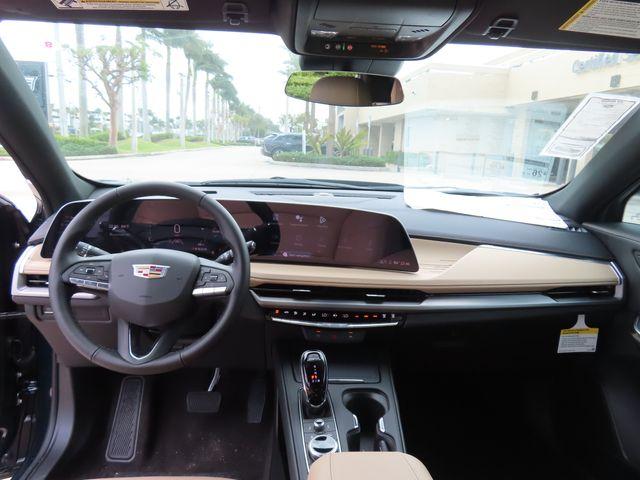 2025 Cadillac XT4 Vehicle Photo in DELRAY BEACH, FL 33483-3294
