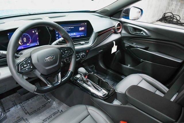 2025 Chevrolet Trax Vehicle Photo in EVERETT, WA 98203-5662