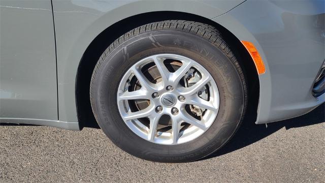 2022 Chrysler Pacifica Vehicle Photo in FLAGSTAFF, AZ 86001-6214