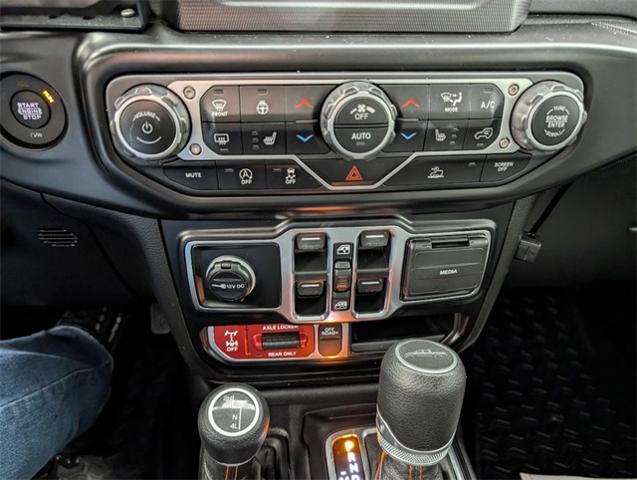 2021 Jeep Gladiator Vehicle Photo in ENGLEWOOD, CO 80113-6708