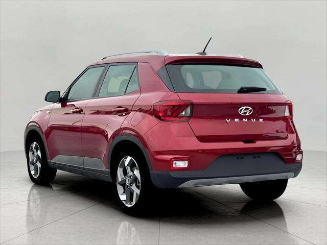 2025 Hyundai VENUE Vehicle Photo in Green Bay, WI 54304