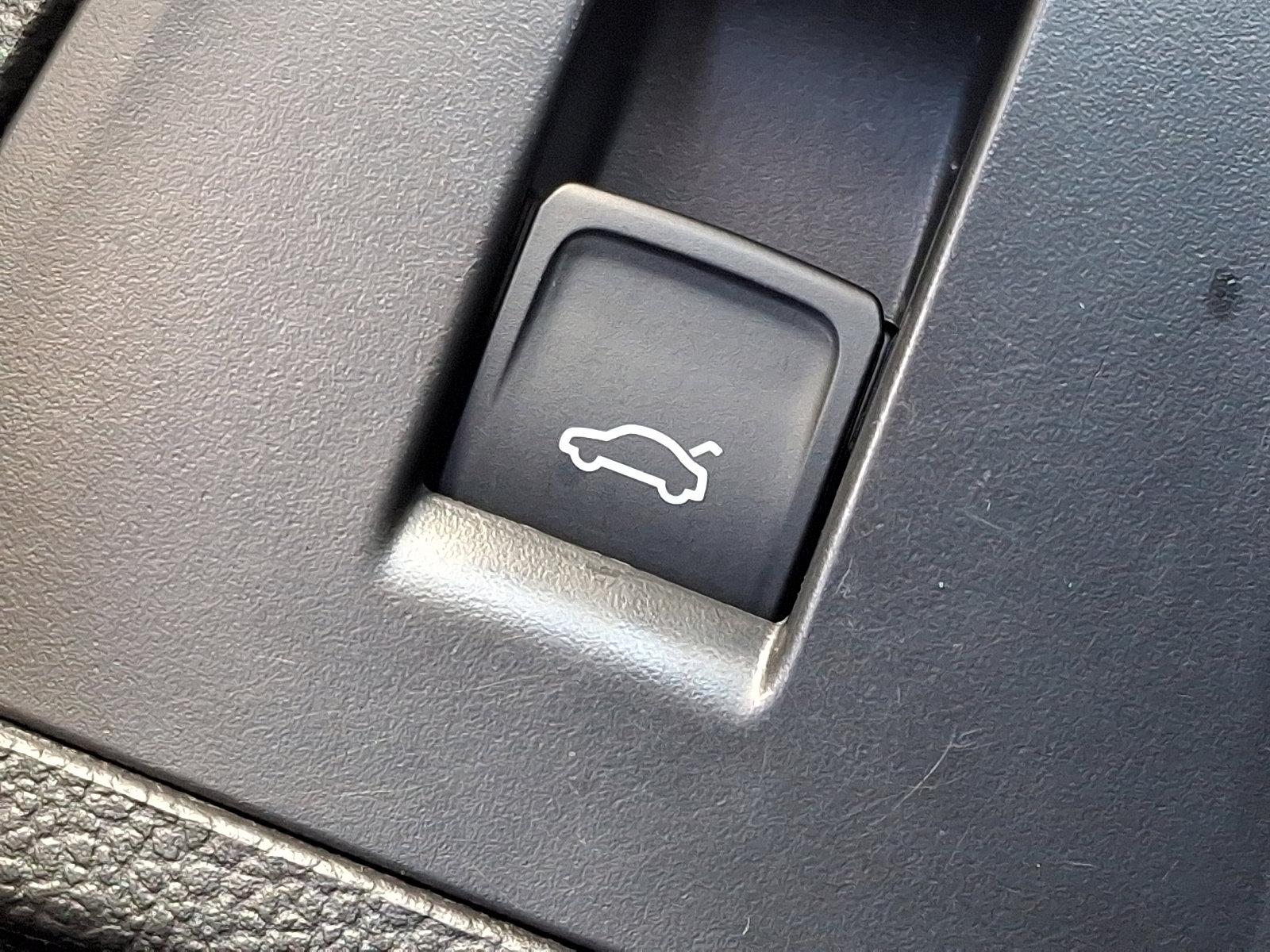 2022 Volkswagen Tiguan Vehicle Photo in BETHLEHEM, PA 18017