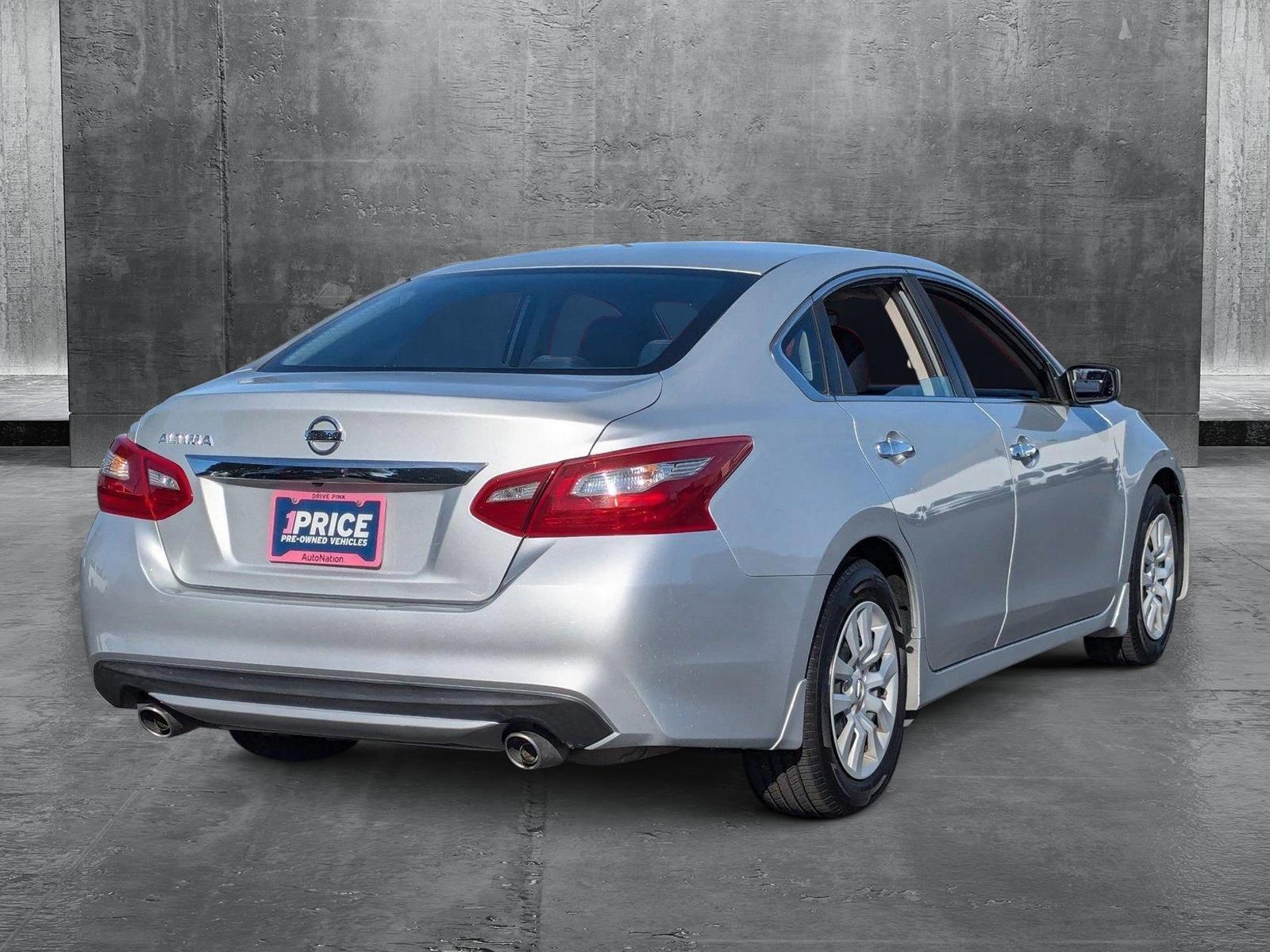 2018 Nissan Altima Vehicle Photo in VALENCIA, CA 91355-1705