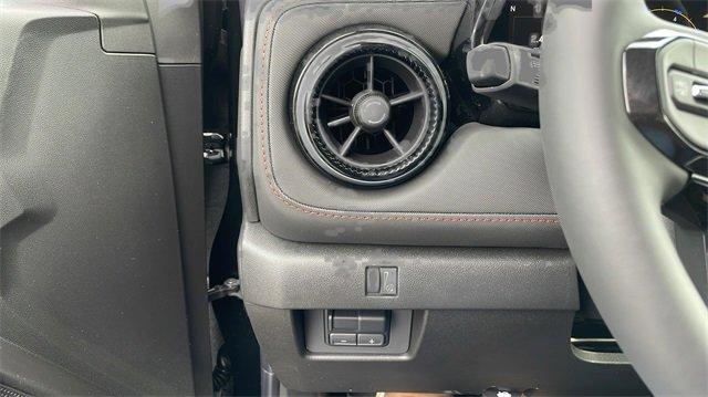 2025 Chevrolet Colorado Vehicle Photo in THOMPSONTOWN, PA 17094-9014