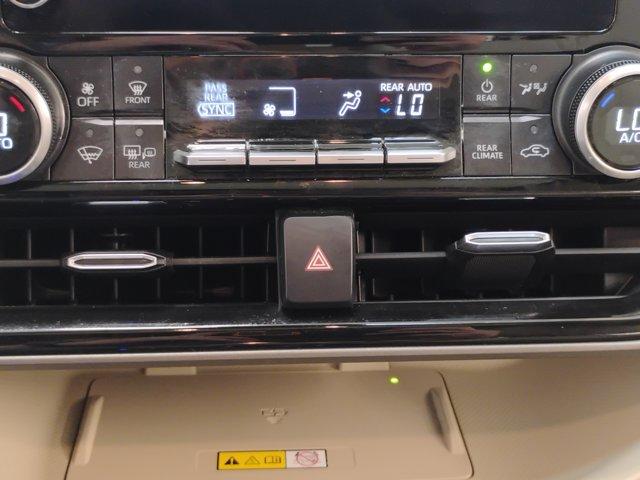 2023 Toyota Highlander Vehicle Photo in PINEVILLE, NC 28134-8495