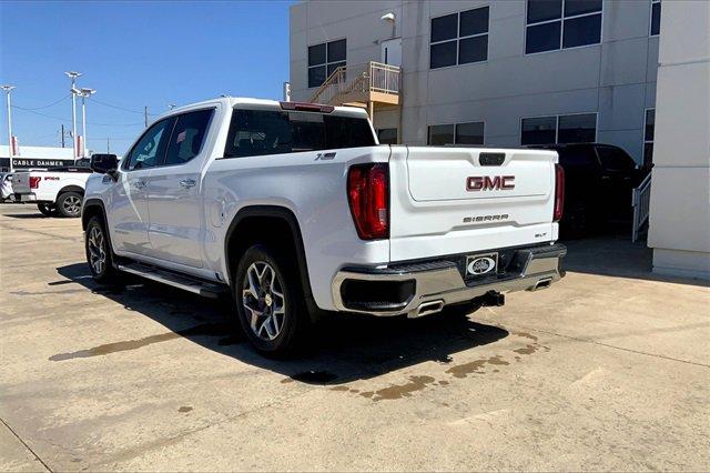 2022 GMC Sierra 1500 Vehicle Photo in TOPEKA, KS 66609-0000