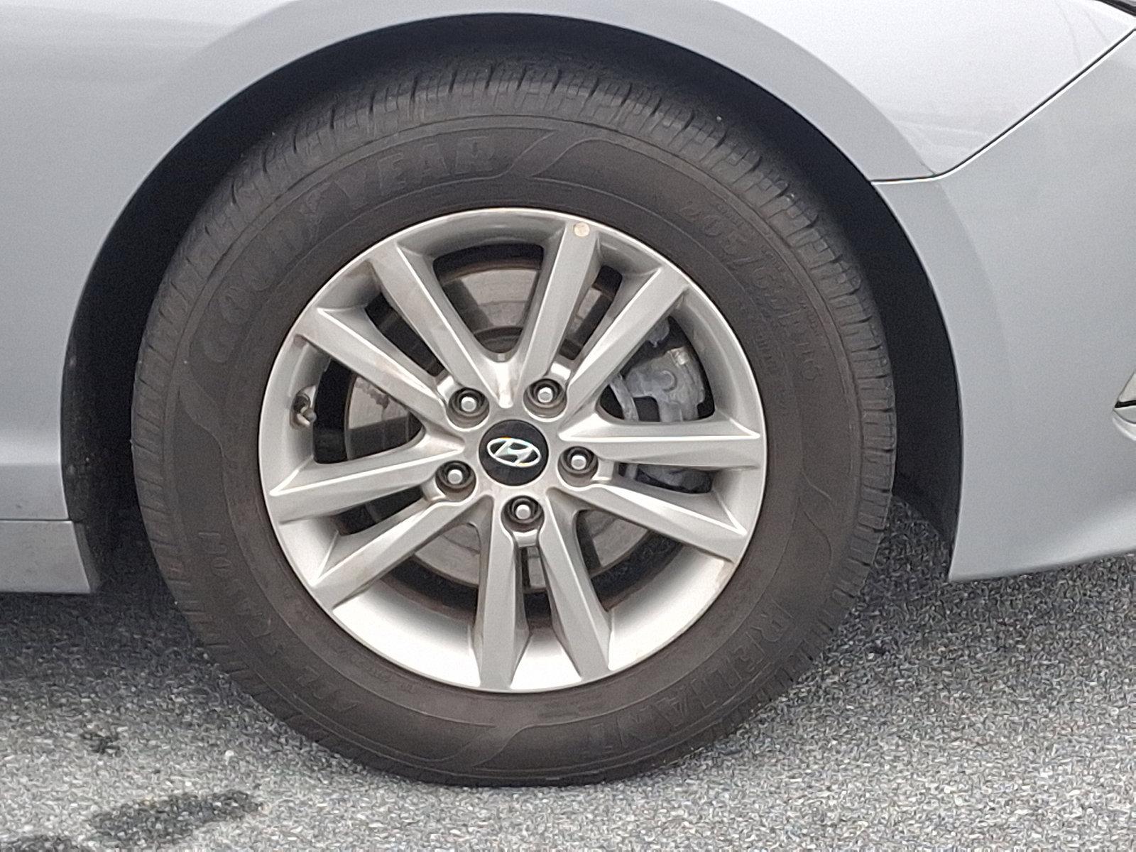 2016 Hyundai SONATA Vehicle Photo in Harrisburg, PA 17111
