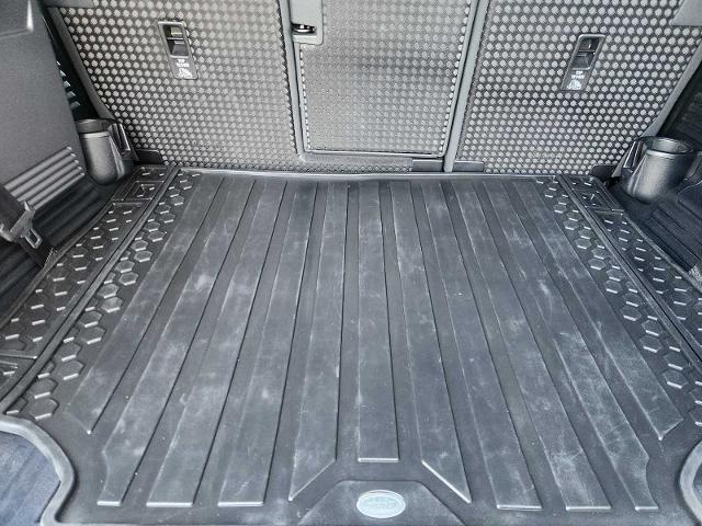 2022 Defender Vehicle Photo in Grapevine, TX 76051