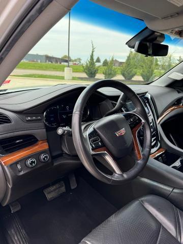 2017 Cadillac Escalade Vehicle Photo in Peoria, IL 61615
