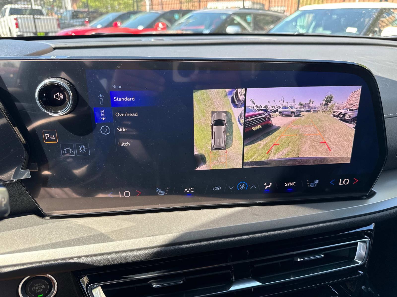 2025 Chevrolet Traverse Vehicle Photo in LOS ANGELES, CA 90007-3794