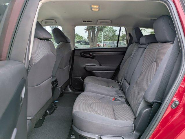 2021 Toyota Highlander Vehicle Photo in SELMA, TX 78154-1460